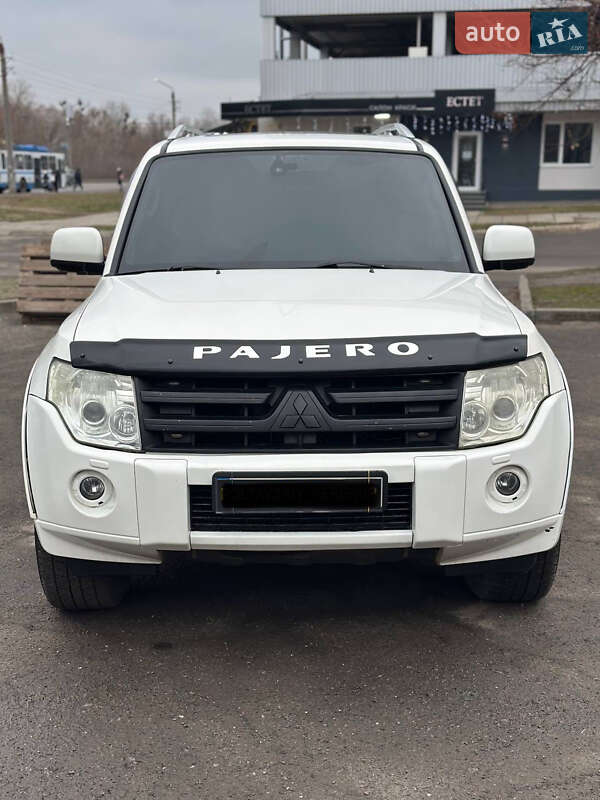Mitsubishi Pajero (2008)