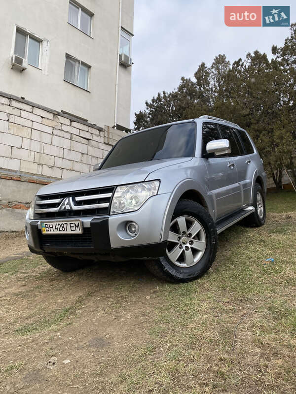 Mitsubishi Pajero (2007)