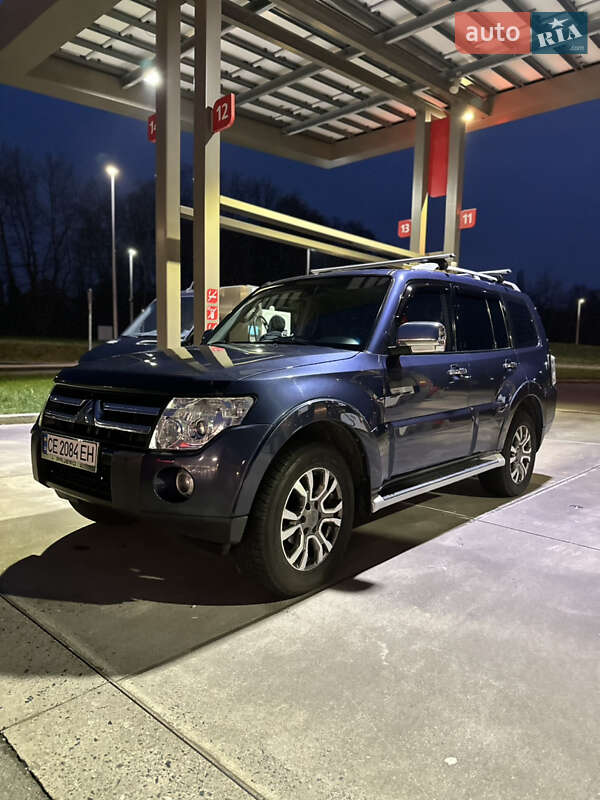 Mitsubishi Pajero (2008)