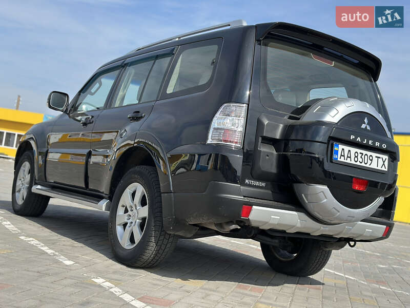 Mitsubishi Pajero (2007)