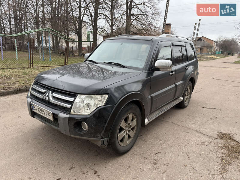 Mitsubishi Pajero (2008)