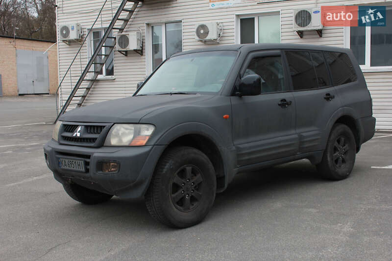 Mitsubishi Pajero (2001)