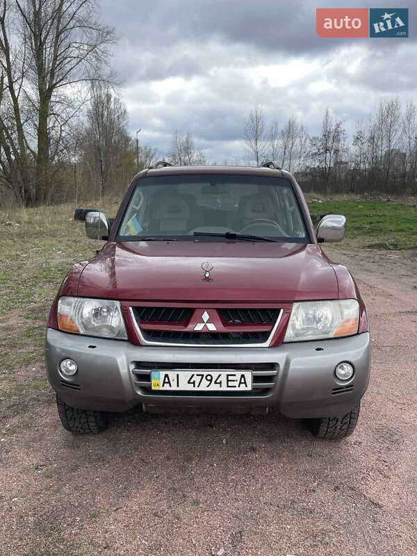 Mitsubishi Pajero (2004)