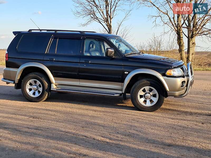 Mitsubishi Pajero (2004)