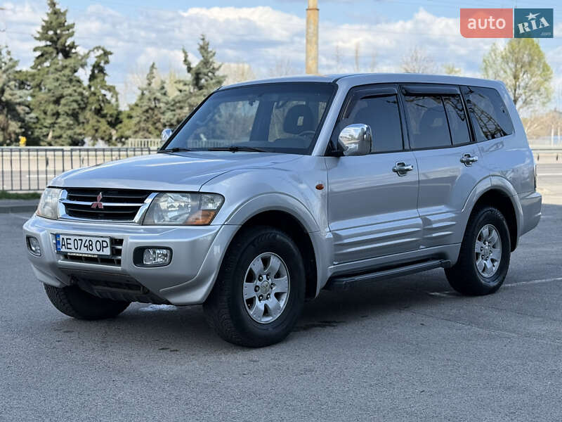 Mitsubishi Pajero (2002)