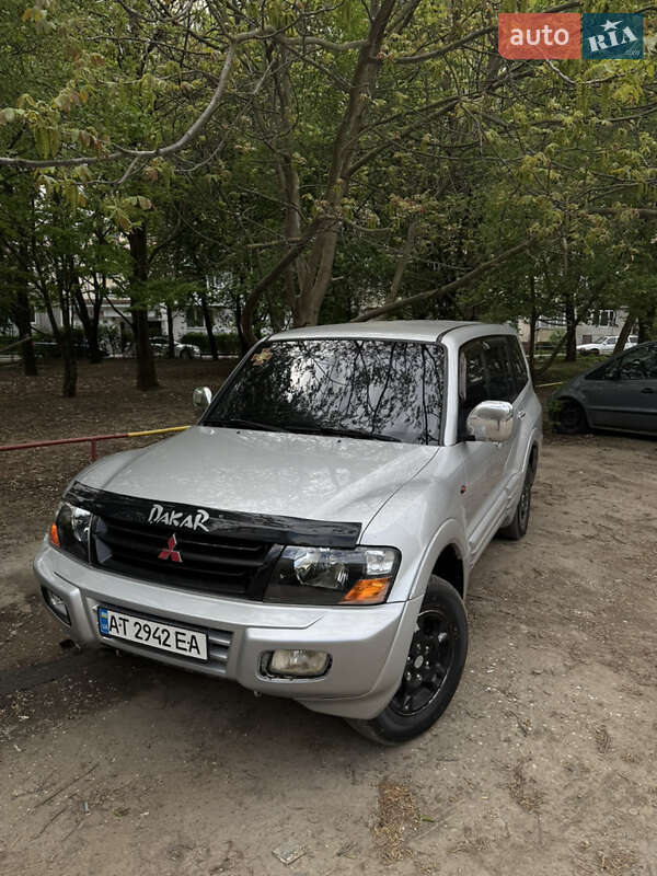 Mitsubishi Pajero (2002)