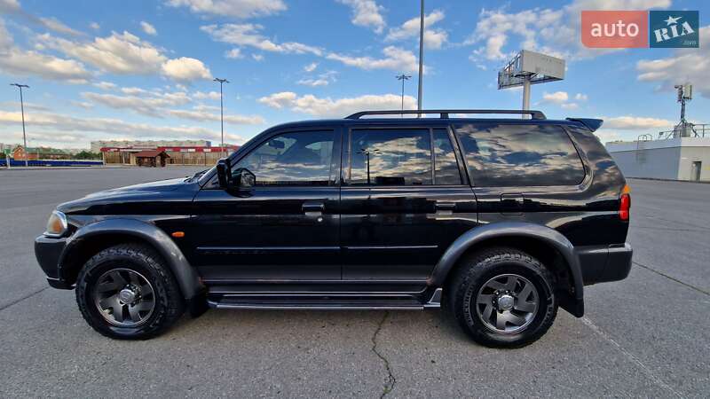 Mitsubishi Pajero (2004)