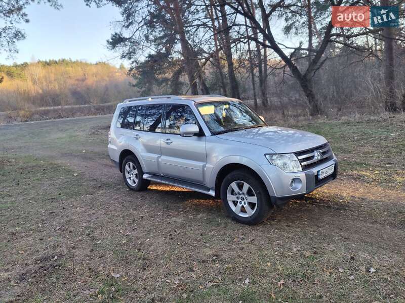 Mitsubishi Pajero (2007)