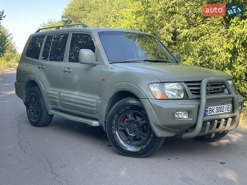 Mitsubishi Pajero (2001)