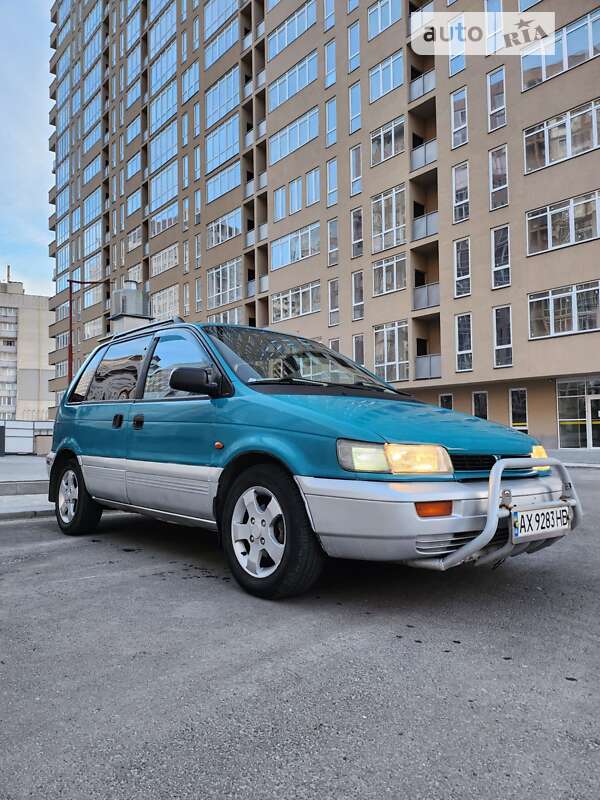 Mitsubishi Space runner (1993)