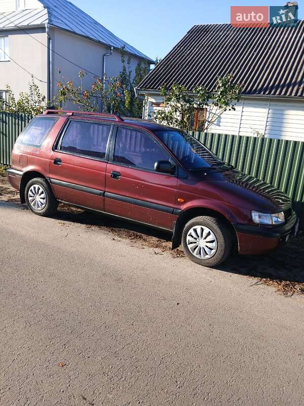Mitsubishi Space wagon (1996)