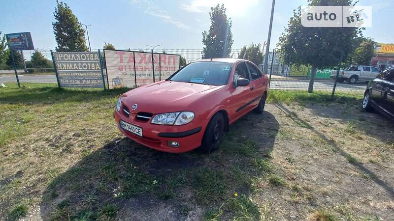 Nissan Almera (2002)