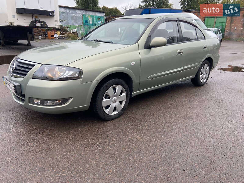 Nissan Almera (2011)