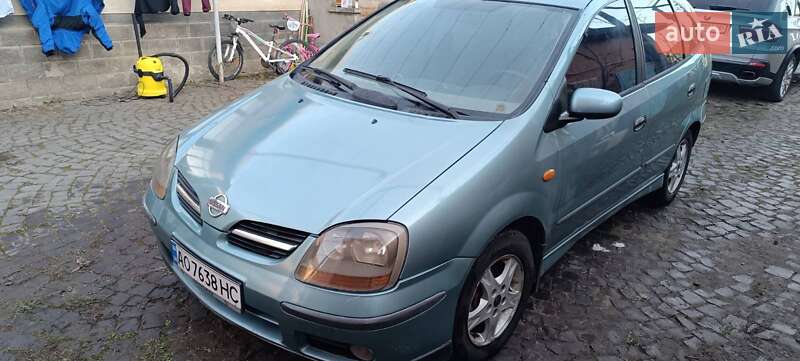 Nissan Almera (2002)