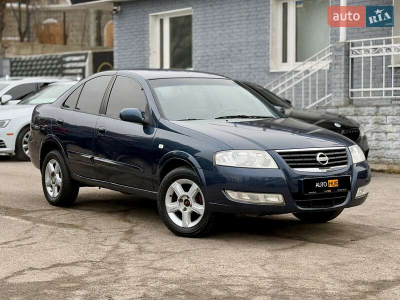 Nissan Almera (2006)
