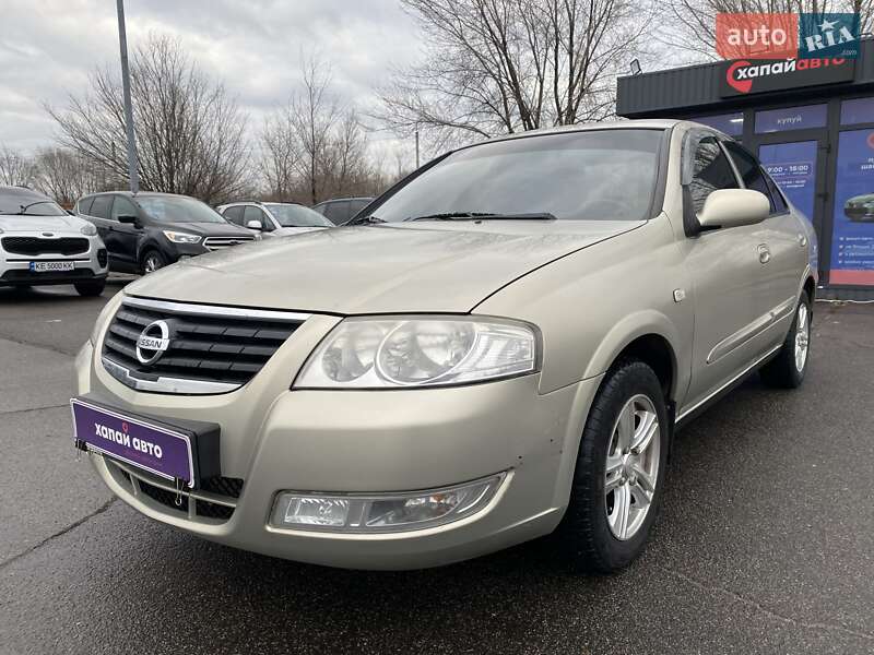 Nissan Almera (2008)