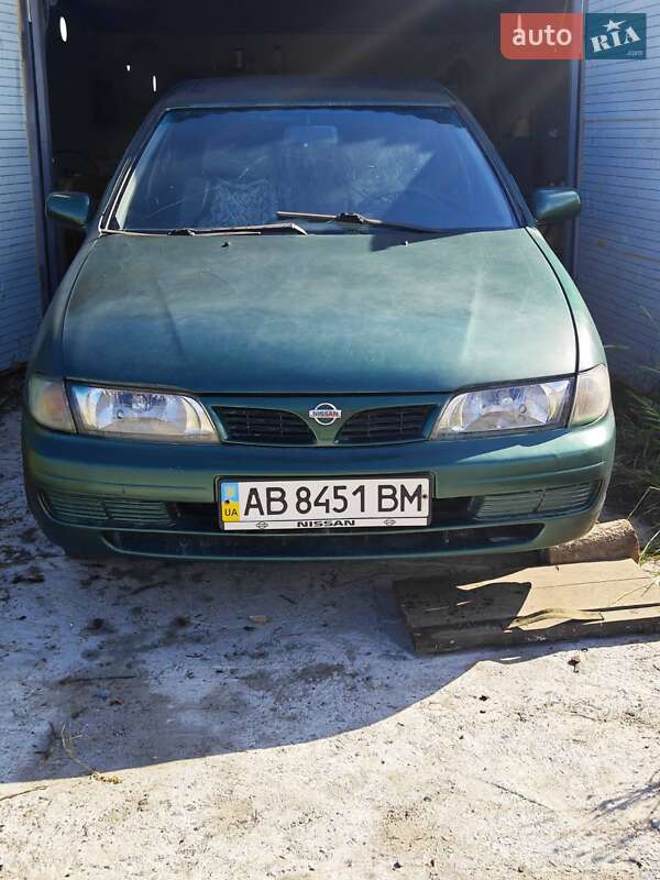 Nissan Almera (1999)