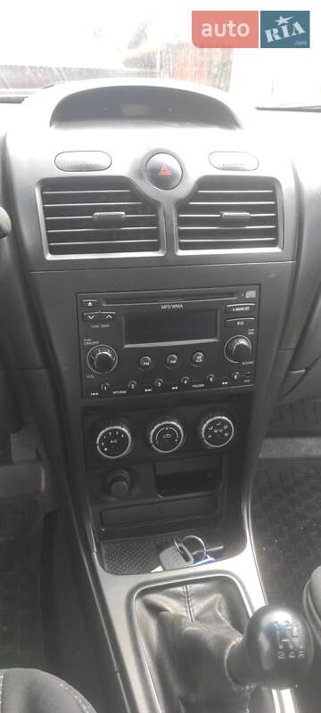 Nissan Almera (2012)