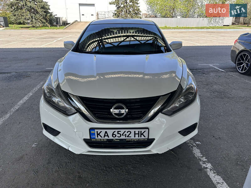 Nissan Altima (2016)