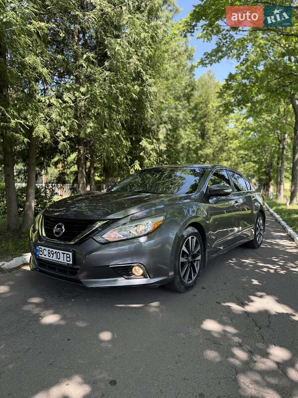 Nissan Altima (2016)