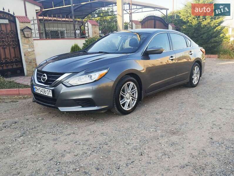 Nissan Altima (2016)
