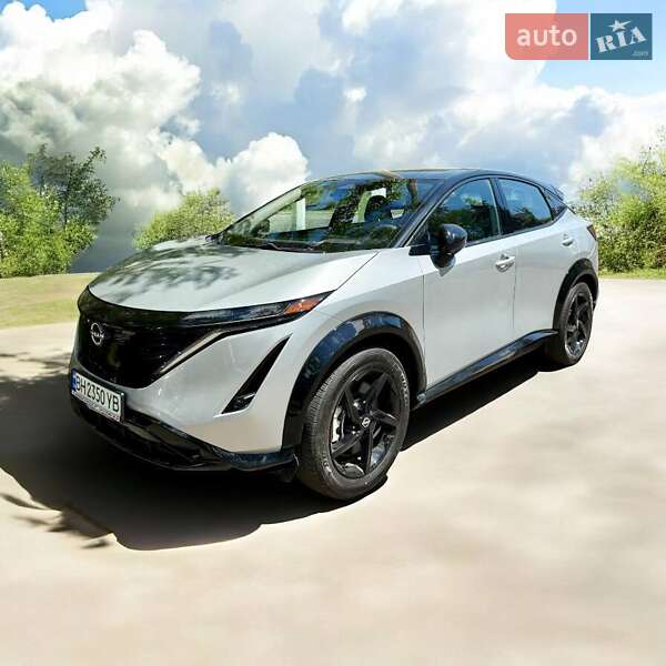Nissan Ariya (2023)