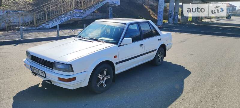 Nissan Bluebird (1988)
