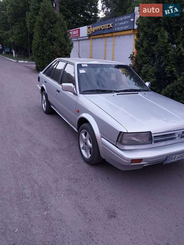 Nissan Bluebird (1989)