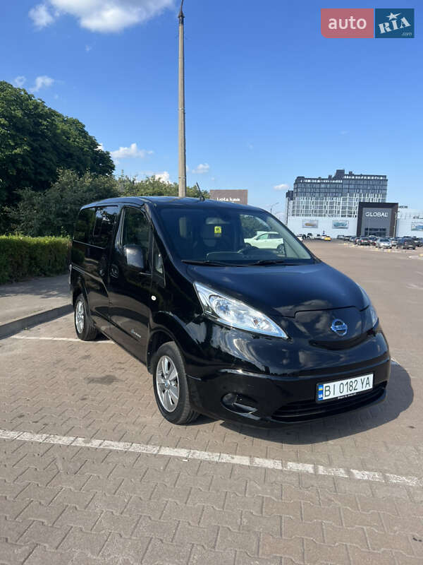 Nissan E-nv200 (2015)