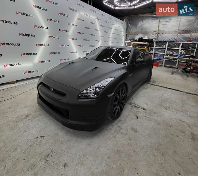 Nissan Gt-r (2008)