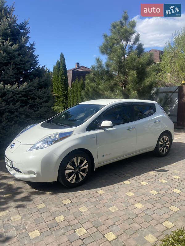 Nissan Leaf (2015)