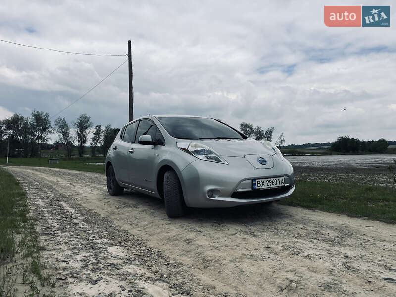 Nissan Leaf (2011)