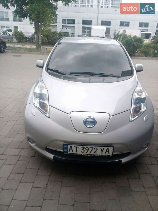 Nissan Leaf (2011)