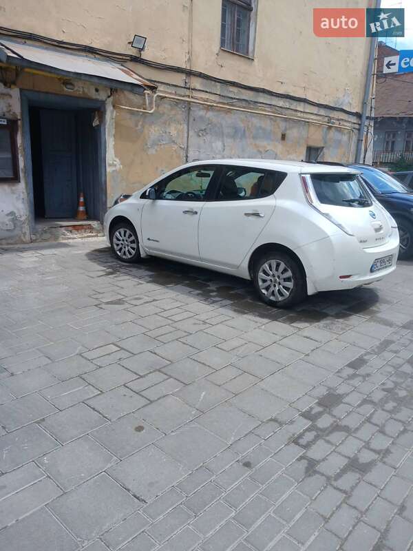 Nissan Leaf (2015)