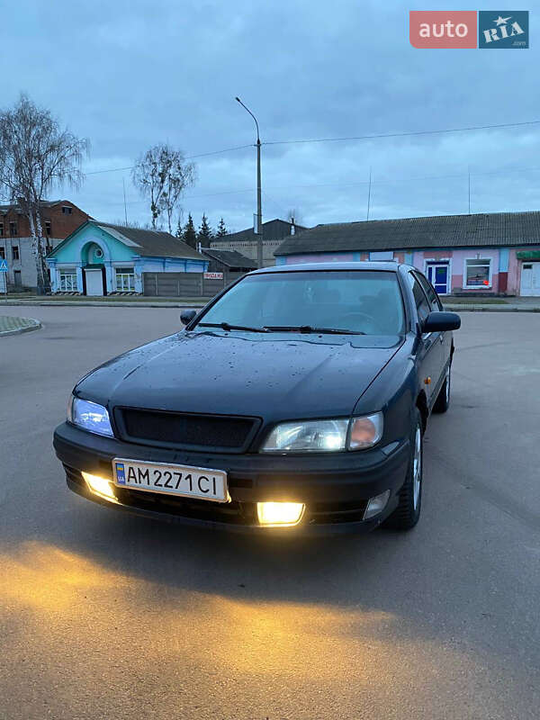 Nissan Maxima (1996)