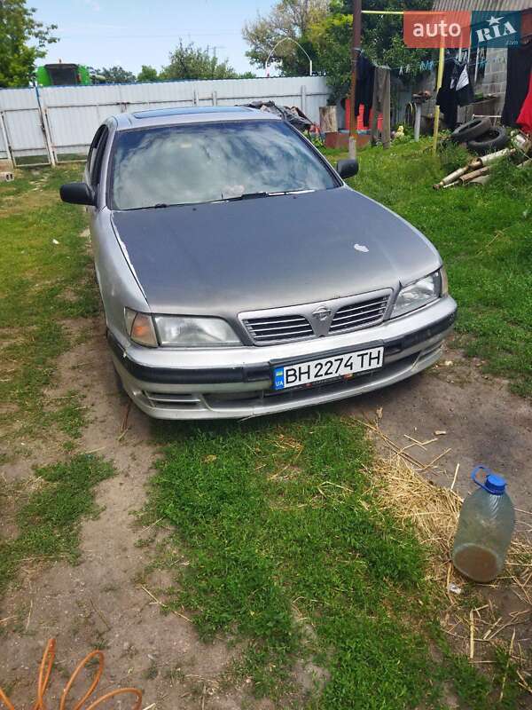 Nissan Maxima (1999)