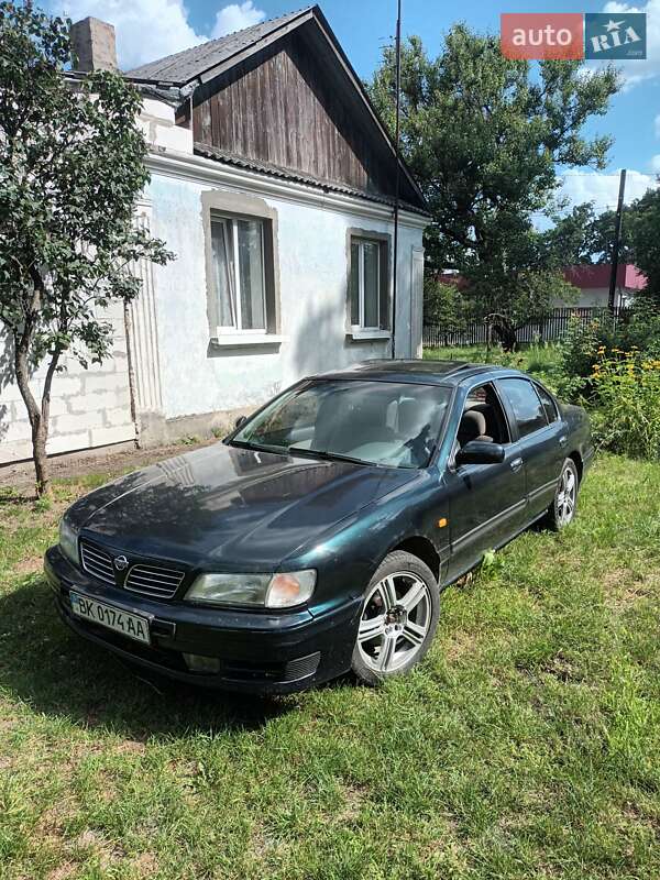 Nissan Maxima (1995)