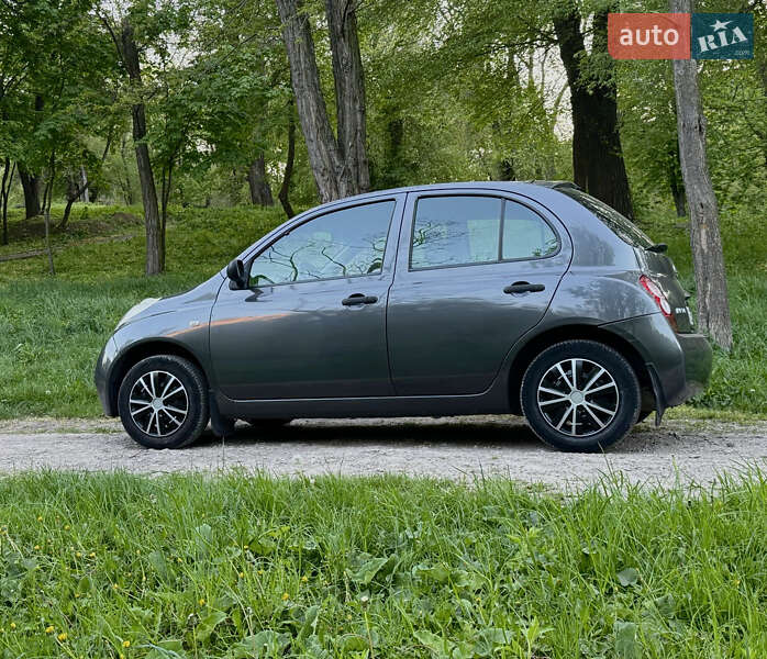 Nissan Micra (2005)