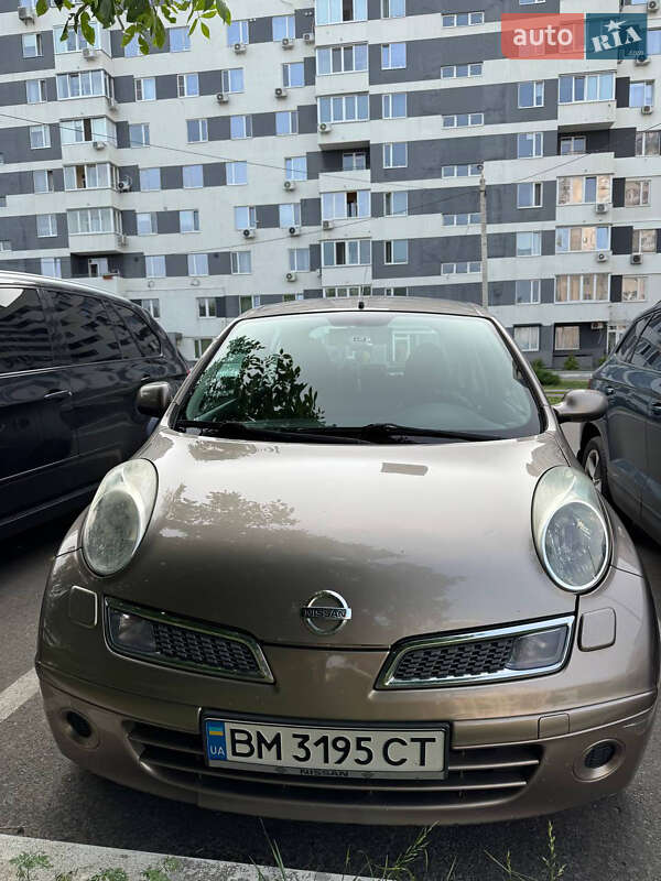 Nissan Micra (2010)