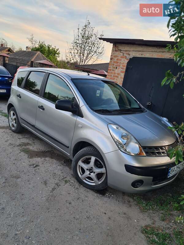 Nissan Note (2006)
