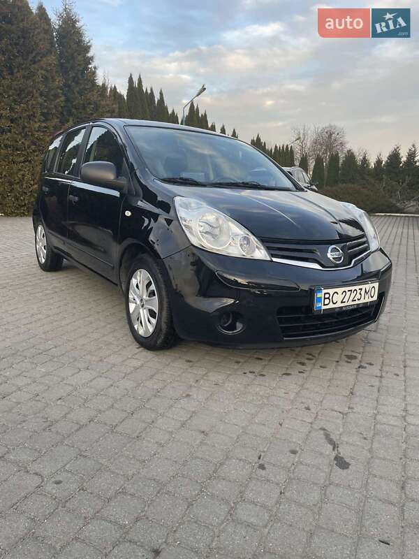 Nissan Note (2010)