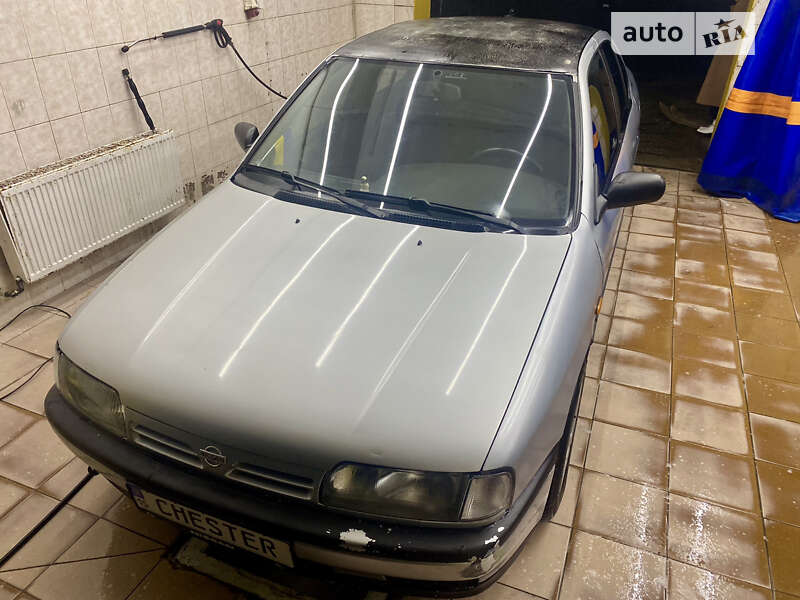 Nissan Primera (1994)