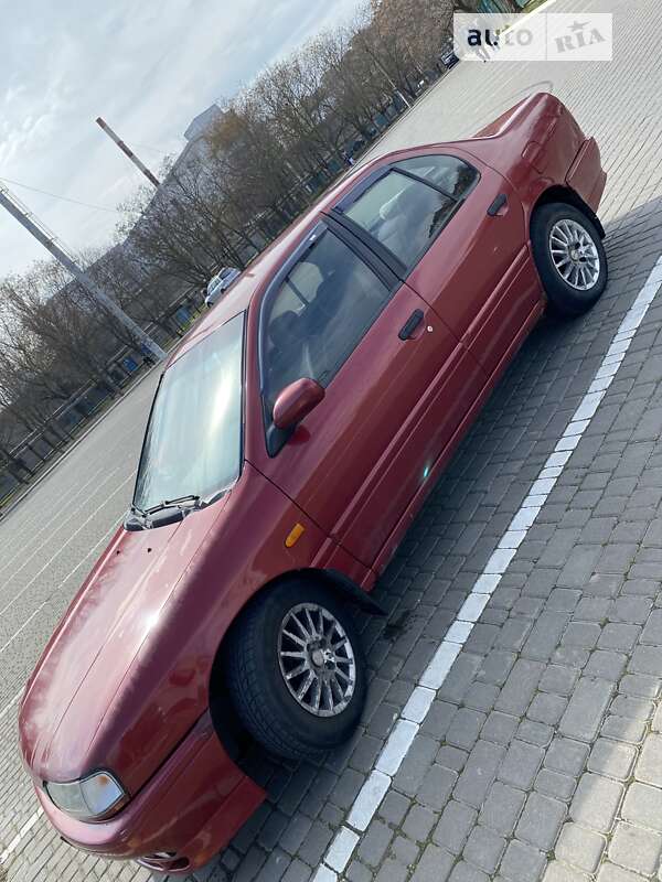 Nissan Primera (1995)
