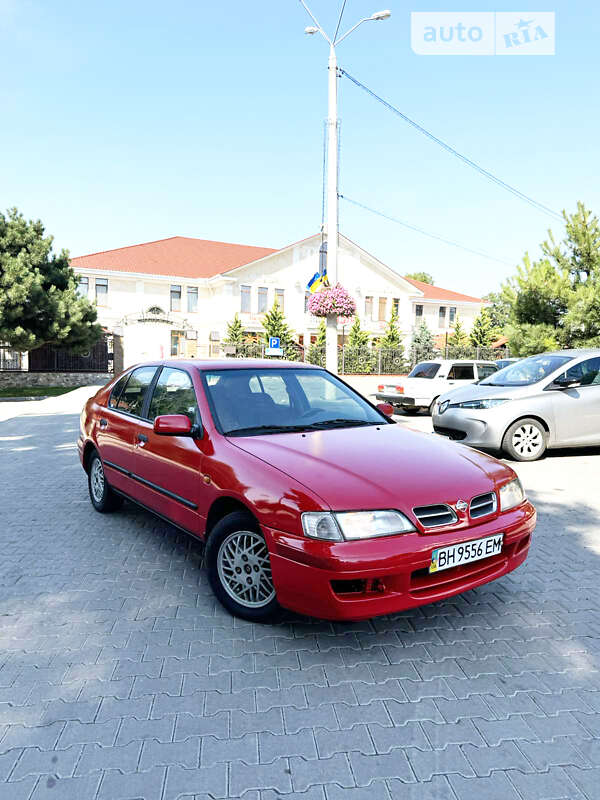 Nissan Primera (1996)