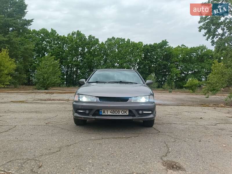 Nissan Primera (1990)