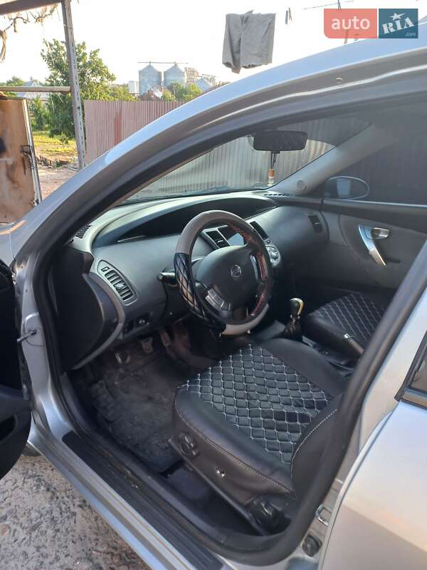Nissan Primera (2005)