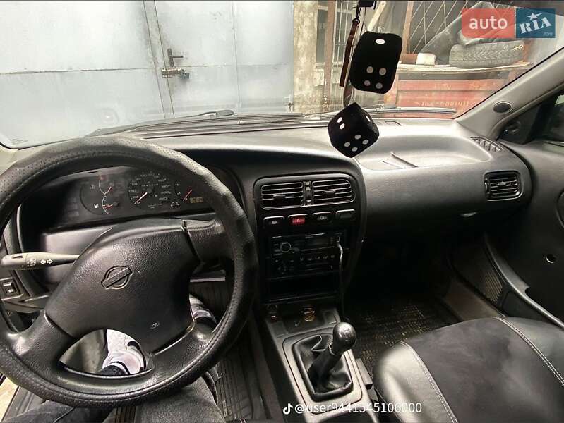 Nissan Primera (1994)
