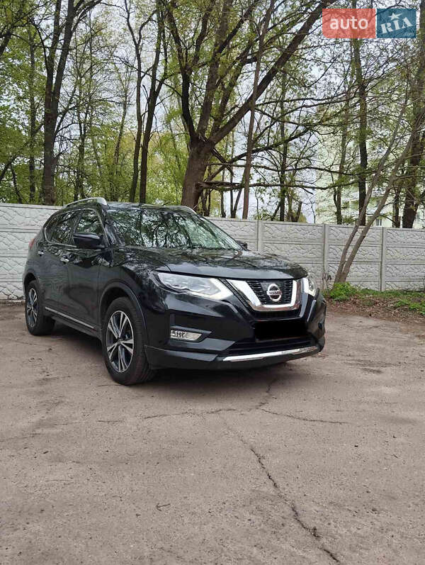Nissan Rogue (2018)