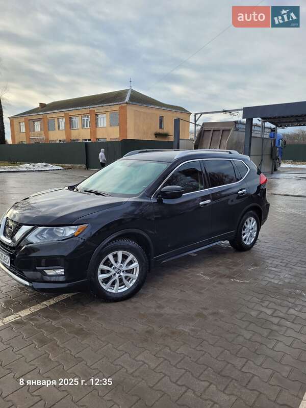 Nissan Rogue (2017)