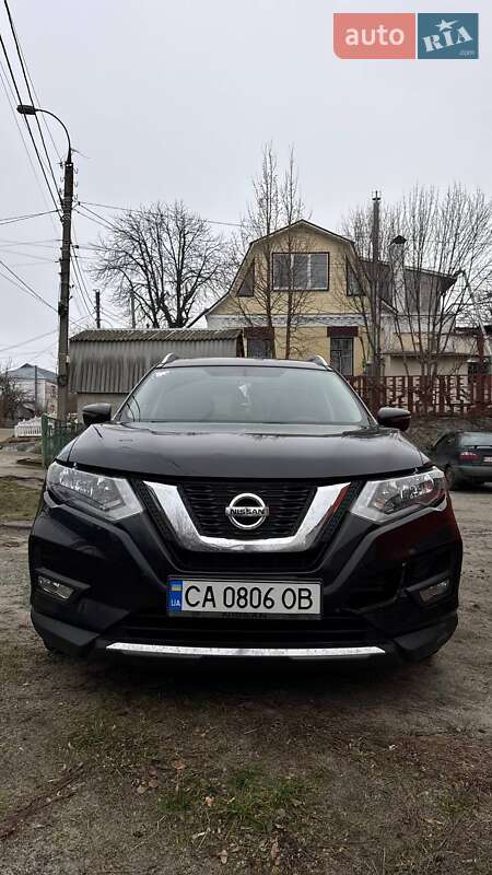 Nissan Rogue (2017)